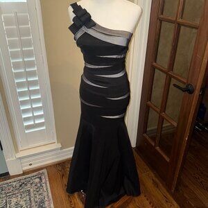 Betsy & Adam Formal Dress 2/4